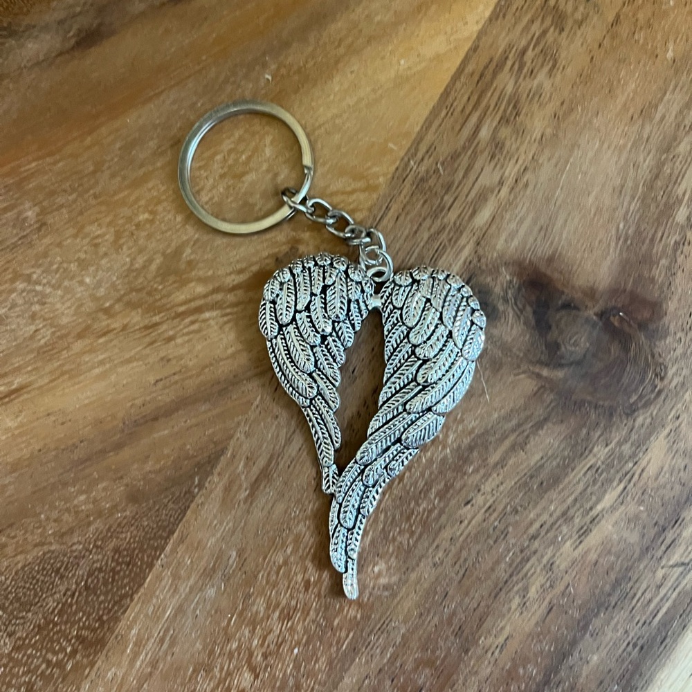 😇 New • Angel Wings Keychain 😇